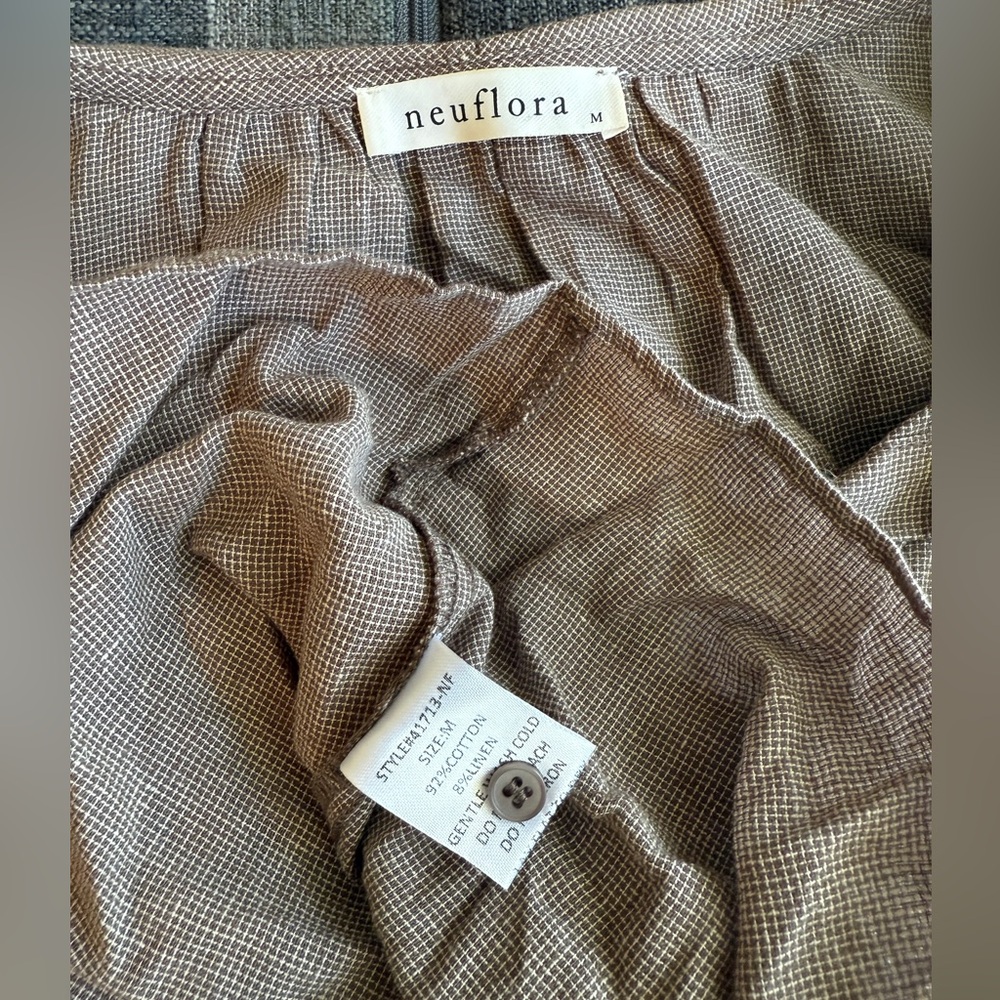Neuflora Sophia Button-Up Blouse, Size M, Like New - Picture 5 of 6